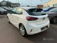 Usata Opel Corsa Elegance 101 CV (74 kW) 2023 Argento Utilitaria