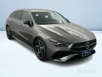 Gebraucht Mercedes CLA220 Shooting Brake AMG line 190 PS (139 kW) 2023 Grau Kombi