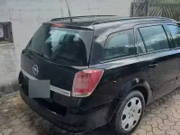 Usata Opel Astra 101 CV (74 kW) 2005 Nero Station wagon