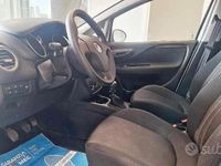 Usata Fiat Punto Lounge 77 CV (56 kW) 2014 Bianco Utilitaria