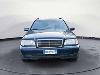 Usata Mercedes C220 125 CV (91 kW) 2000 Blu/azzurro Station wagon