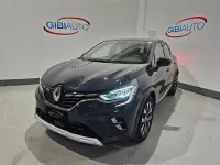 Usata Renault Captur Techno 145 CV (106 kW) 2023 Blu scuro SUV