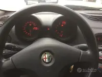 Usata Alfa Romeo 156 144 CV (105 kW) 2000 Rosso Berlina