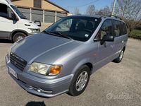 Usata Hyundai Trajet GLS 113 CV (83 kW) 2004 Grigio Monovolume