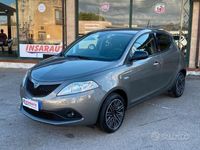 Usata Lancia Ypsilon Silver 69 CV (50 kW) 2020 Grigio Utilitaria