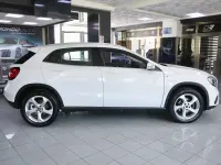 Usata Mercedes GLA200 Sport 136 CV (100 kW) 2017 Grigio SUV