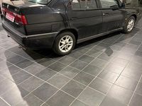 Usata Alfa Romeo 155 126 CV (92 kW) 1993 Nero Berlina