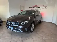 Usata Mercedes GLA180 109 CV (80 kW) 2018 Marrone SUV