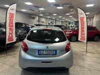 Usata Peugeot 208 Allure 68 CV (50 kW) 2015 Grigio Utilitaria