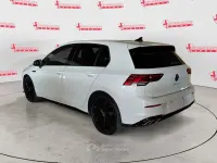 Usata VW Golf VIII R-line 131 CV (96 kW) 2024 Bianco Berlina