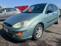 Usata Ford Focus Ambiente 101 CV (74 kW) 2001 Verde acqua Berlina