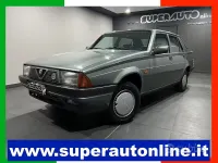 Usata Alfa Romeo 75 110 CV (80 kW) 1986 Verde Berlina