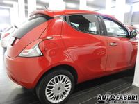 Usata Lancia Ypsilon Silver 80 CV (58 kW) 2017 Rosso(met.) Utilitaria