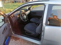 Usata Fiat Punto 60 CV (44 kW) 2005 Argento Utilitaria