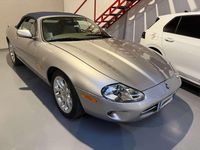 Begagnad Jaguar XK8 284 HK (208 kW) 1999 Silver Cab
