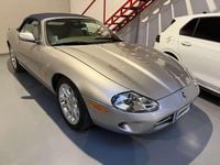 Usata Jaguar XK8 284 CV (208 kW) 1999 Argento Cabrio