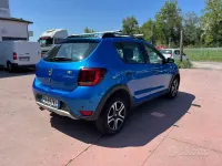 Usata Dacia Sandero Stepway 90 CV (66 kW) 2018 Bluazzurro Berlina