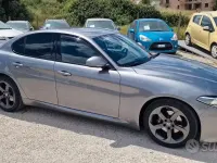 Usata Alfa Romeo Giulia 180 CV (132 kW) 2019 Grigio Berlina