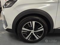 Usata Peugeot 5008 GT 131 CV (96 kW) 2022 Bianco SUV