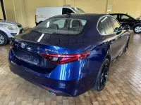 Usata Alfa Romeo Giulia Executive 190 CV (139 kW) 2019 Blu montecarlo Berlina