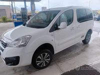 Usata Peugeot Partner Tepee Outdoor 100 CV (73 kW) 2018 Bianco Monovolume
