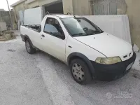 Usata Fiat Strada 63 CV (46 kW) 2003 Bianco Pick-up