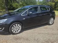 Usata Opel Astra Cosmo 131 CV (96 kW) 2014 Nero Berlina