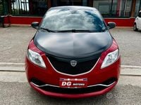 Usata Lancia Ypsilon Silver 69 CV (50 kW) 2017 Rosso Utilitaria