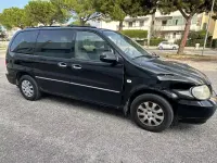 Usata Kia Carnival 145 CV (106 kW) 2005 Nero Monovolume