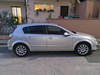 Usata Opel Astra 120 CV (88 kW) 2007 Grigio Utilitaria