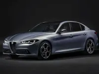 Nuova Alfa Romeo Giulia Veloce 209 CV (153 kW) 2026 Argento Berlina