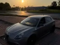 Usata Alfa Romeo Giulietta Quadrifoglio 240 CV (176 kW) 2014 Grigio Utilitaria
