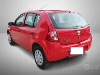 Begagnad Dacia Sandero 75 HK (55 kW) 2010 Röd Sedan