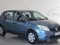 Usata Dacia Sandero 75 CV (55 kW) 2009 Celeste Utilitaria