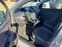 Usado Lancia Ypsilon S 69 HP (50 kW) 2012 Castanho Citadino