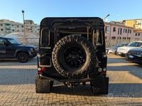 Usata Land Rover Defender 122 CV (89 kW) 2011 Nero Utilitaria