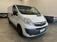 Usata Opel Vivaro 119 CV (87 kW) 2005 Bianco Monovolume