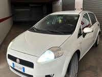 Usata Fiat Grande Punto 75 CV (55 kW) 2011 Bianco Utilitaria