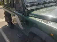 Usata Land Rover Defender 113 CV (83 kW) 1998 Verde SUV
