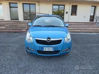 Usata Opel Agila Enjoy 65 CV (47 kW) 2010 Bluazzurro Utilitaria