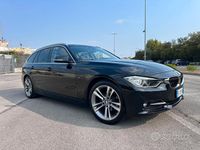 Usata BMW 318 Sport Line 143 CV (105 kW) 2014 Nero Station wagon