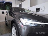Usata Volvo XC60 Momentum 235 CV (172 kW) 2021 Grigio SUV