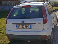 Usata Ford Fiesta 68 CV (50 kW) 2008 Bianco Berlina