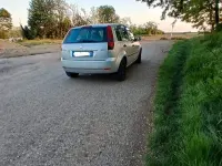 Usata Ford Fiesta Ghia 68 CV (50 kW) 2003 Grigio Utilitaria