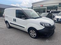 Usata Fiat Doblò S 105 CV (77 kW) 2021 Bianco Monovolume