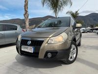 Usata Fiat Sedici 107 CV (78 kW) 2006 Oro SUV
