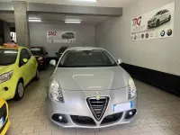 Usata Alfa Romeo Giulietta Distinctive 105 CV (77 kW) 2013 Grigio Utilitaria