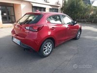 Usata Mazda 2 Evolve 90 CV (66 kW) 2018 Rosso Berlina