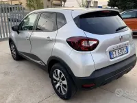 Usata Renault Captur 90 CV (66 kW) 2019 Grigio SUV