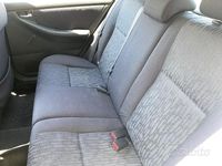 Usata Toyota Corolla 97 CV (71 kW) 2002 Bianco Berlina